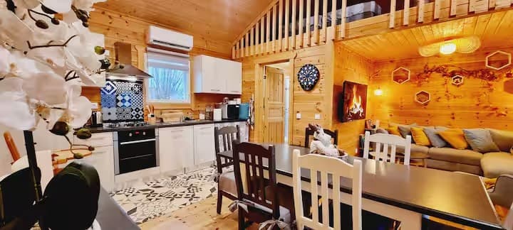 Chalet familial au bord d’un étang 