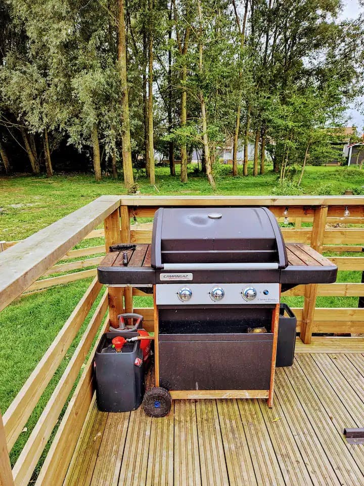 Chalet familial au bord d’un étang 