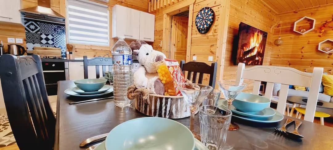 Chalet familial au bord d’un étang 