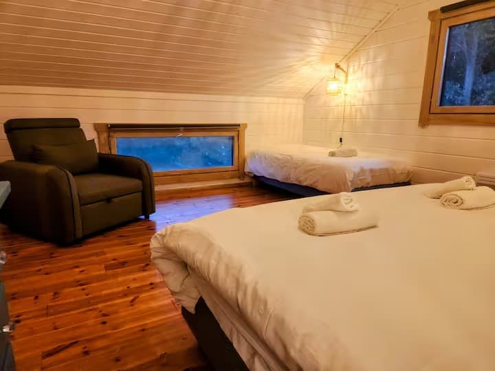 Chalet familial au bord d’un étang 