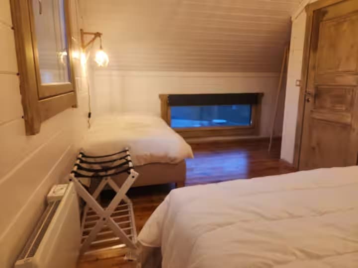 Chalet familial au bord d’un étang 