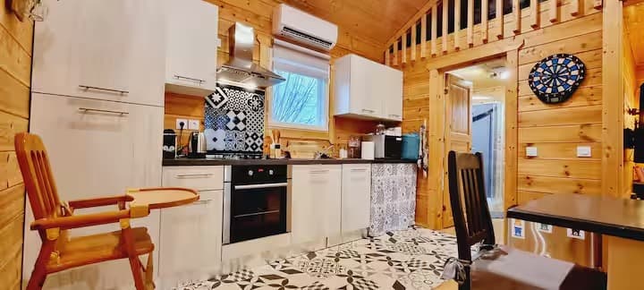Chalet familial au bord d’un étang 