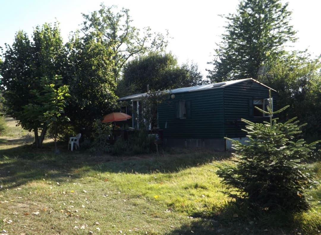 Mobil-home au bord de plusieurs étangs 