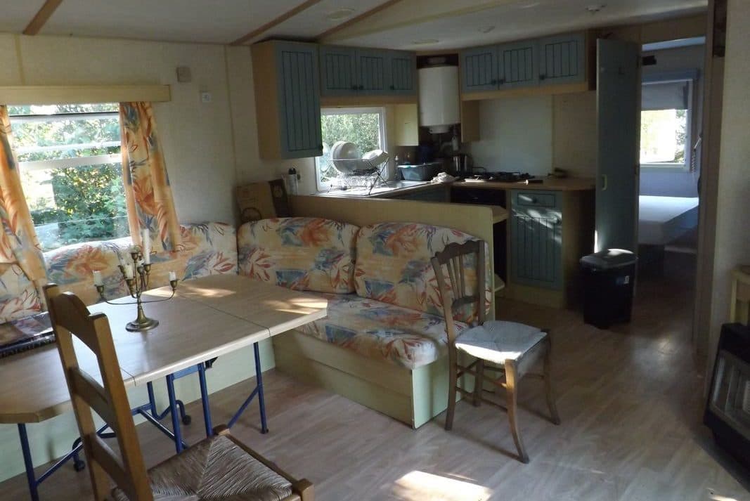 Mobil-home au bord de plusieurs étangs 