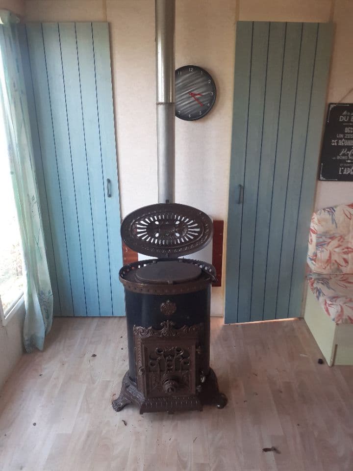Mobil-home au bord de plusieurs étangs 