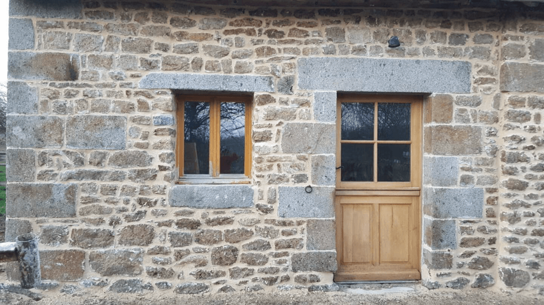 Le gîte normand avec un étang privé et des ânes