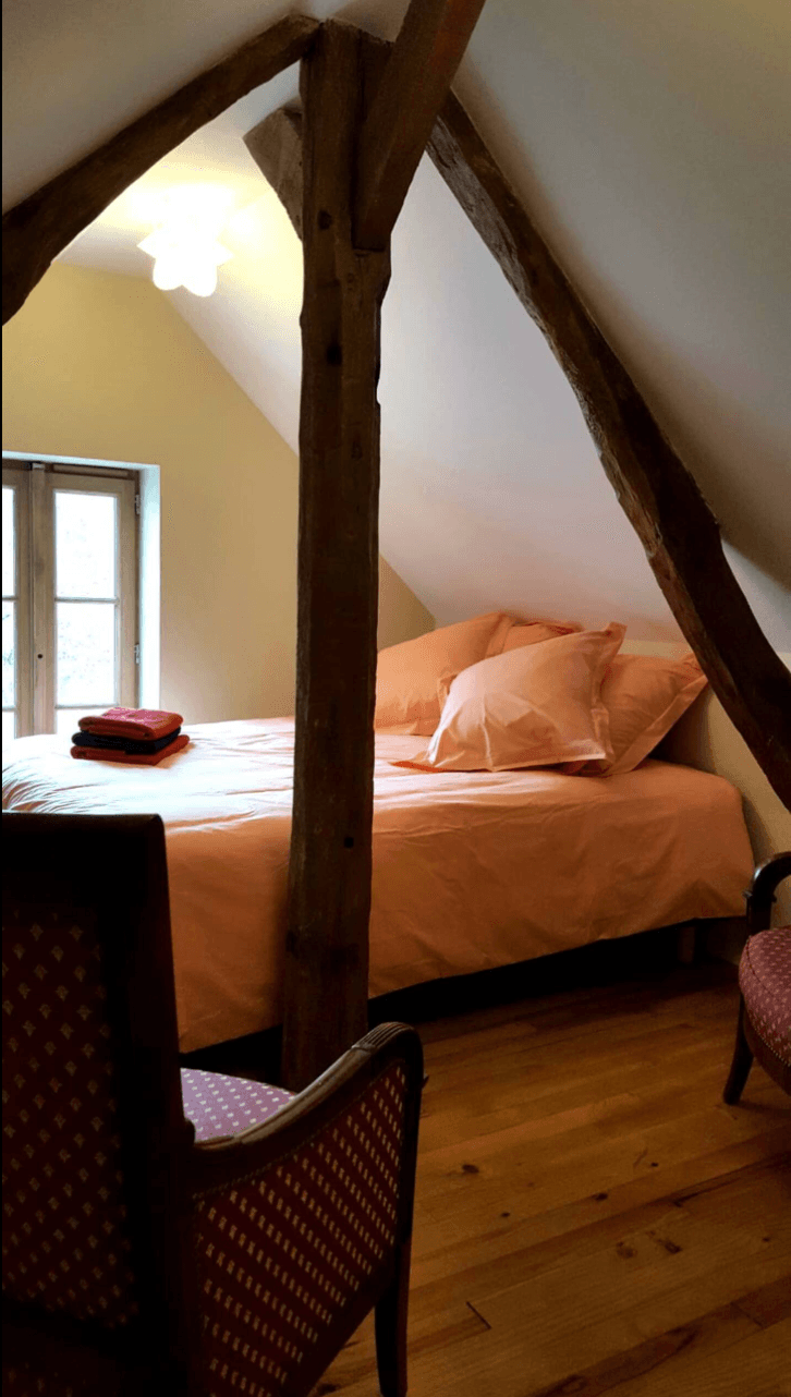 Le gîte normand avec un étang privé et des ânes