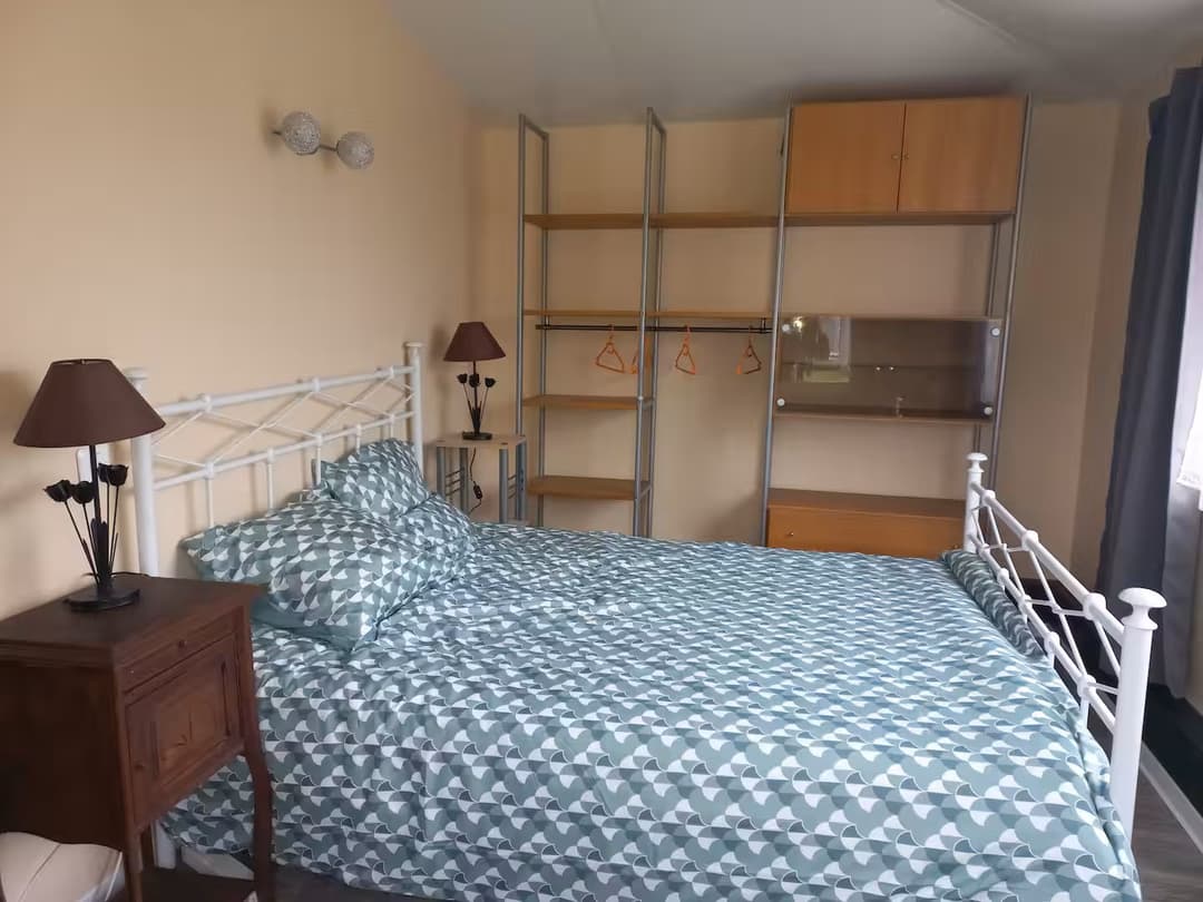 Gîte familiale avec accès à un étang privé proche d’Amiens 