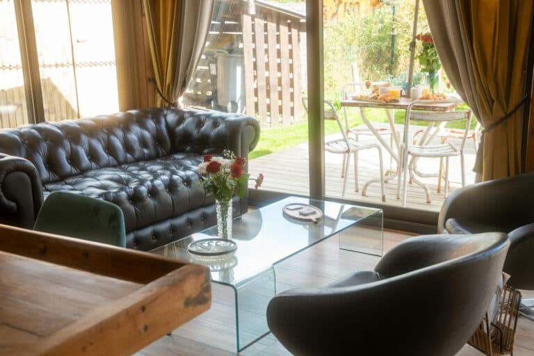 Hébergement avec spa au bord d’un étang 