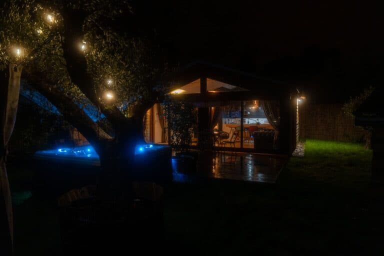 Hébergement avec spa au bord d’un étang 