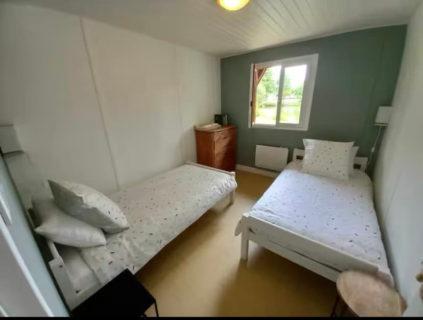 Chalet en bord d’un étang privé dans le Limousin 