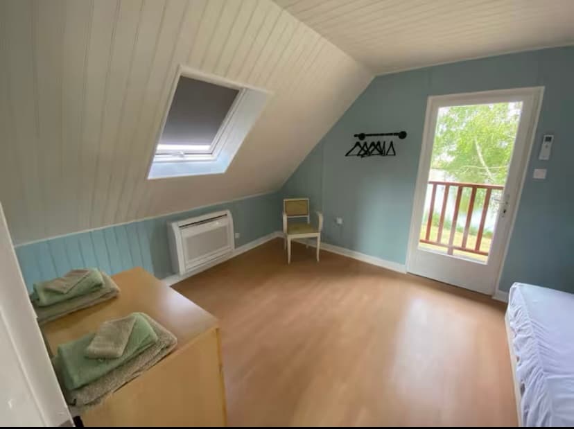 Chalet en bord d’un étang privé dans le Limousin 