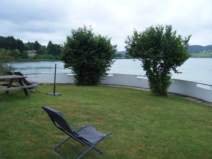 Gîte familiale au bord du lac Saint Point 