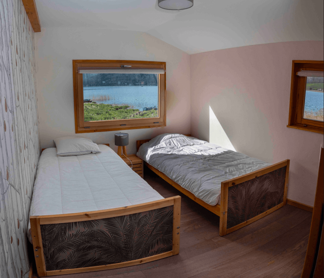 Chalet avec accès privatif au bord du lac 