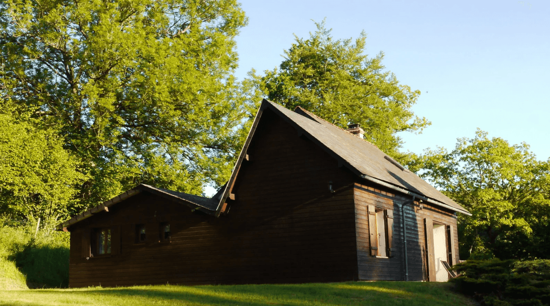 Grand chalet  avec accès à un étang privé 
