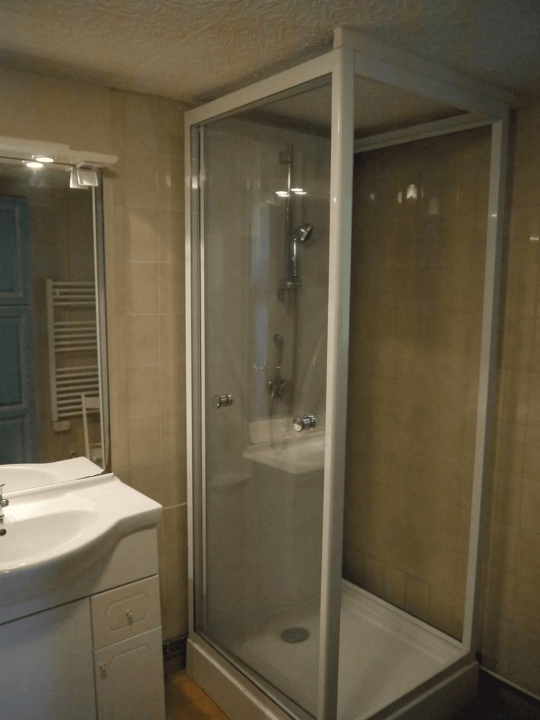 Grand chalet  avec accès à un étang privé 