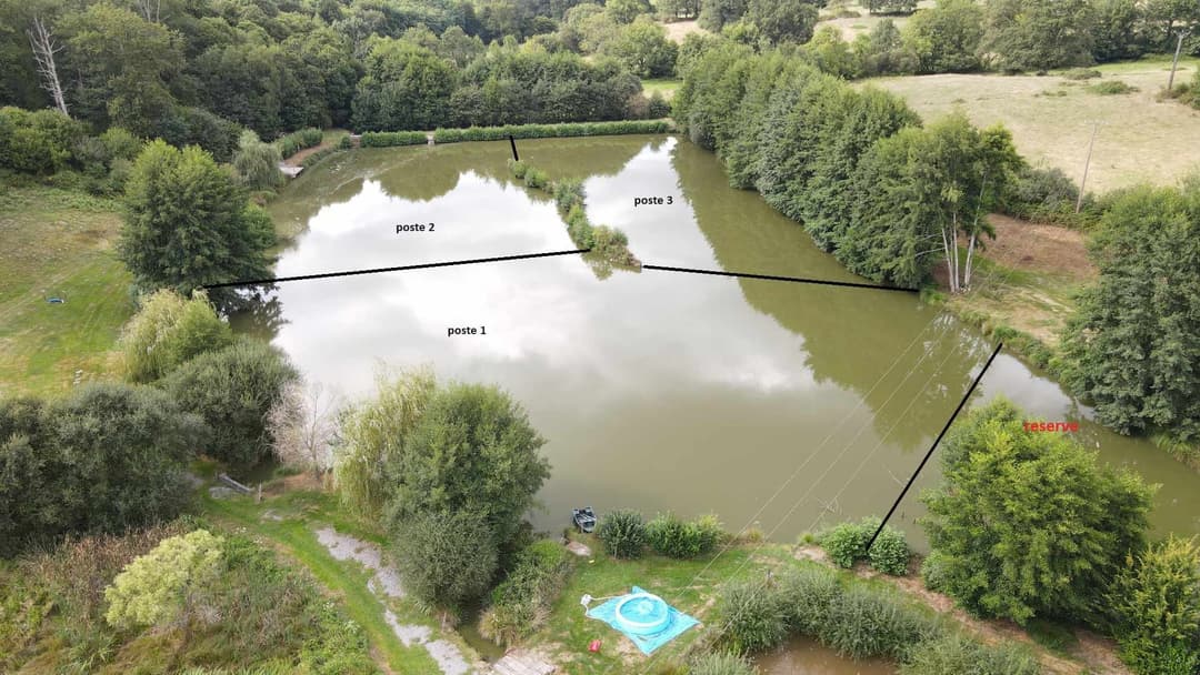 Cabane de pêche avec accès à un étang privé poste 2 