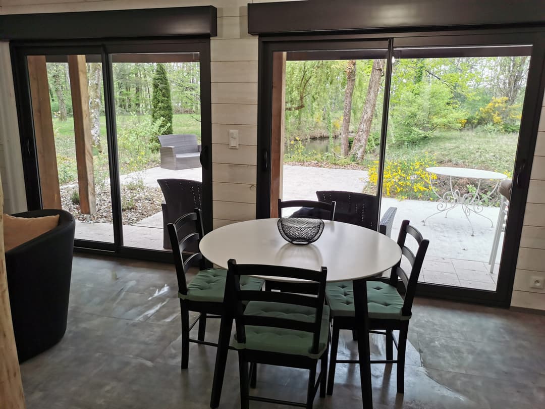 Chalet tout confort pour 4 personnes avec son étang privé 