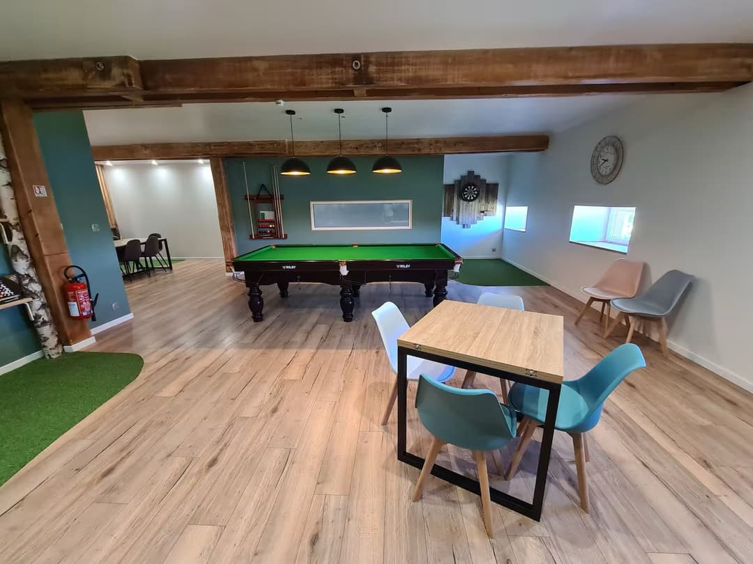 Grand gîte au bord de quatres étangs privés 