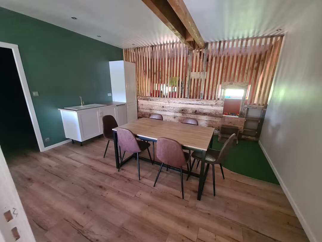 Grand gîte au bord de quatres étangs privés 