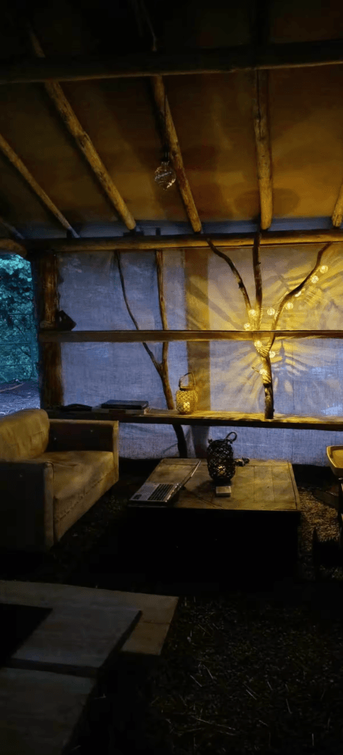 Cabane en bois avec accès privatisé sur la rivière 