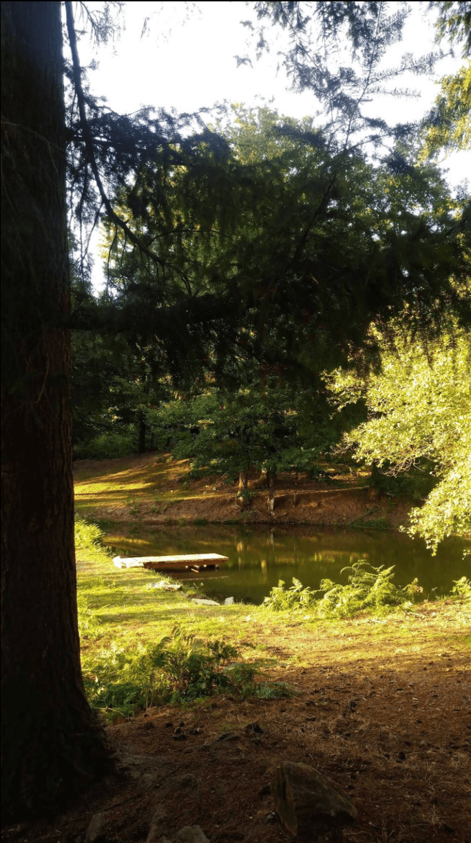 Cabane tente au cœur de la nature avec un accès privatisé à la rivière 