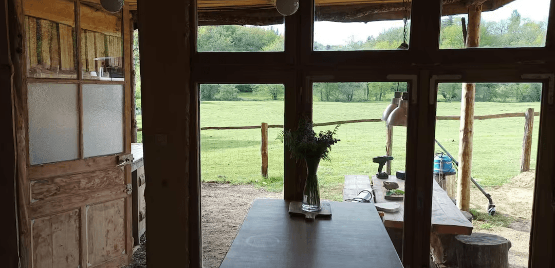 Cabane en bois avec accès privatisé sur la rivière 