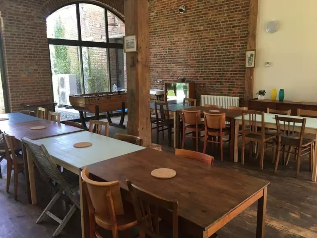Grand gîte pour 30 personnes entre lac et forêt 