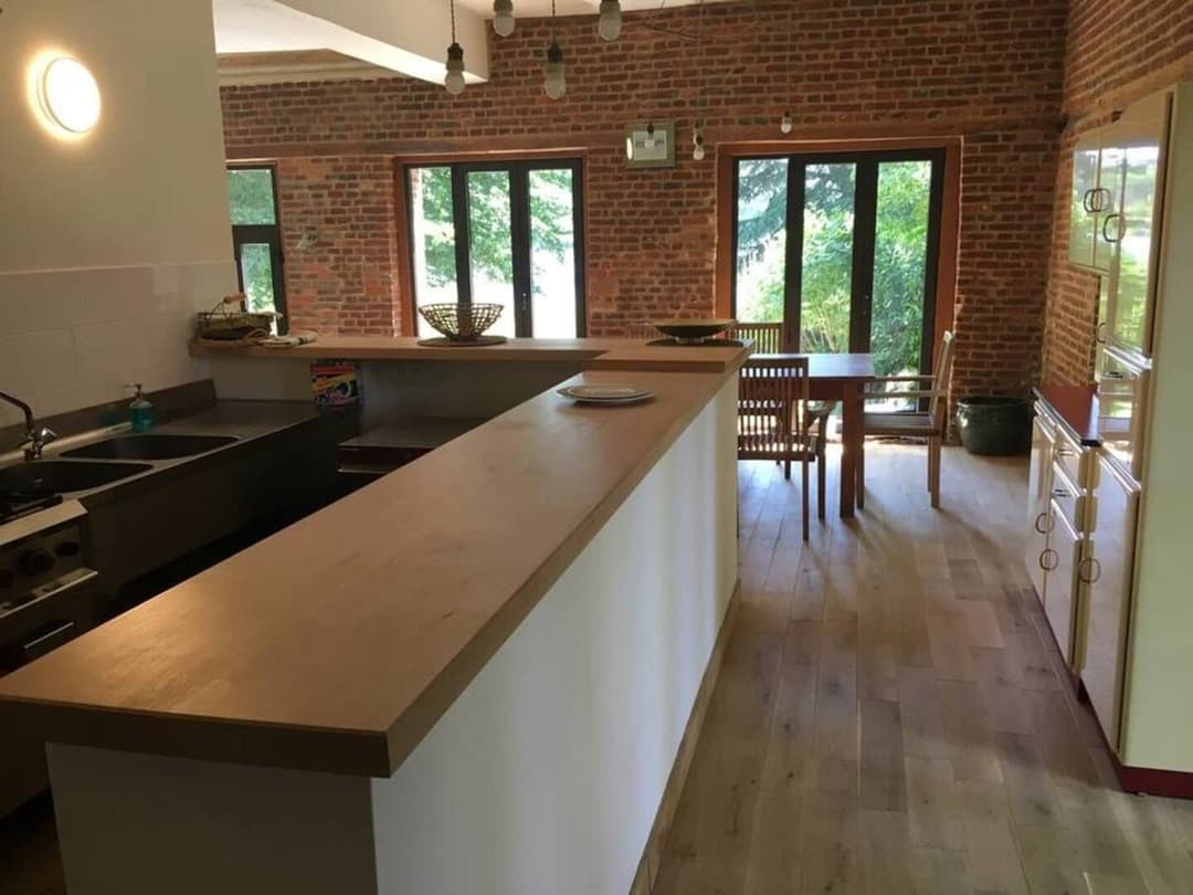 Grand gîte pour 30 personnes entre lac et forêt 