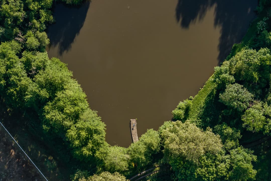 Étang à louer avec des kayaks dans le Périgord 