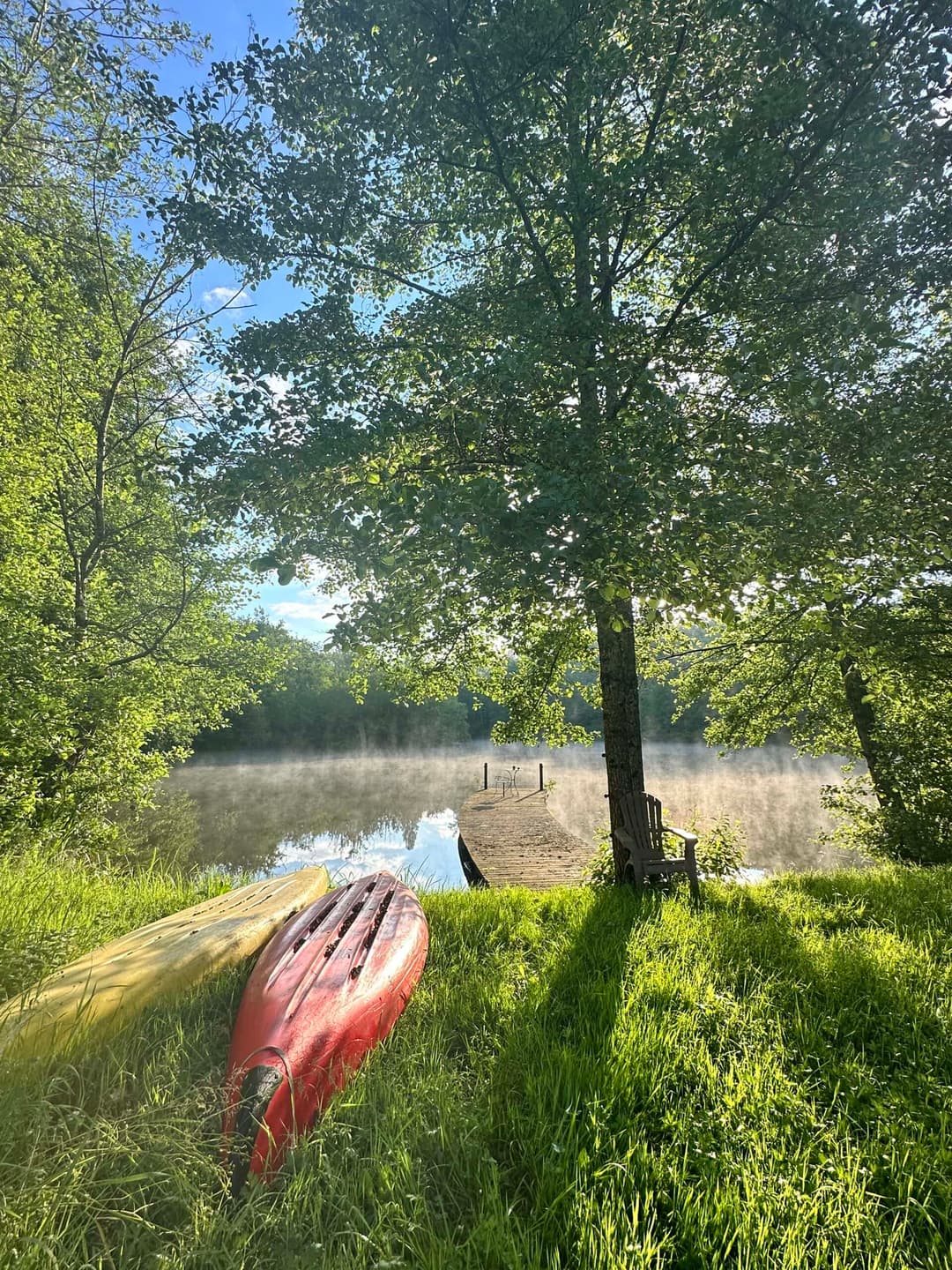 Étang à louer avec des kayaks dans le Périgord 
