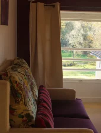 Vacances au bord de l’eau avec un gite 8 couchages, une piscine et son étang 