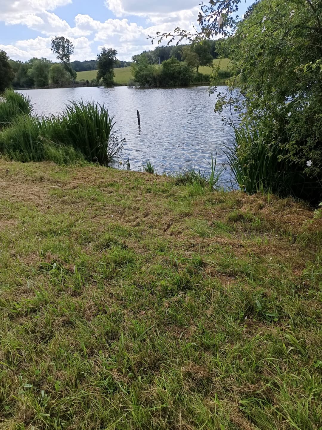 Étang privé de 2 hectares 