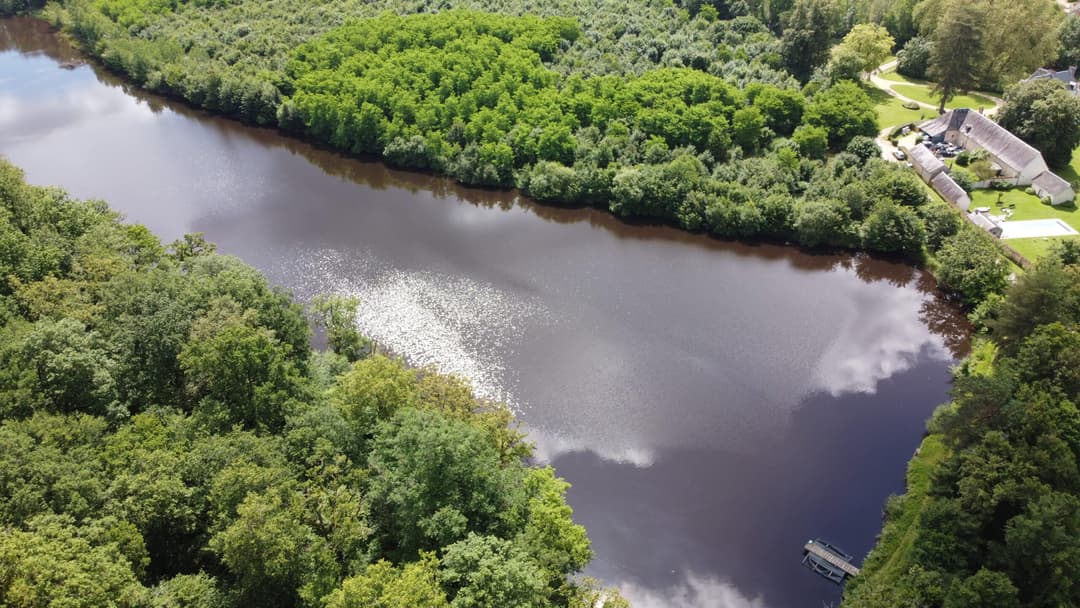 Gîte avec 2 étangs de 13 et 3 ha pour la pêche 
