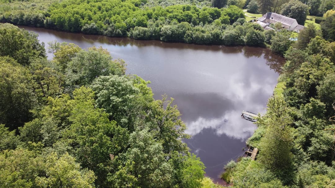 Gîte avec 2 étangs de 13 et 3 ha pour la pêche 
