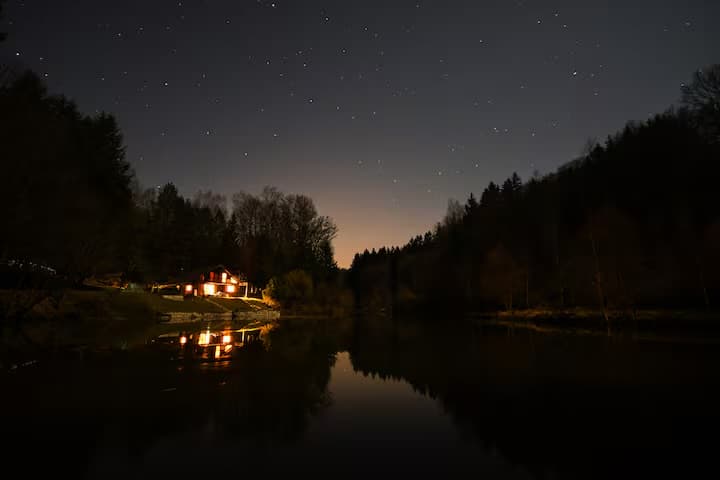 Chalet perdu au milieu de la nature 