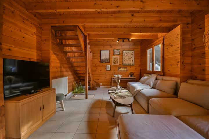 Chalet perdu au milieu de la nature 