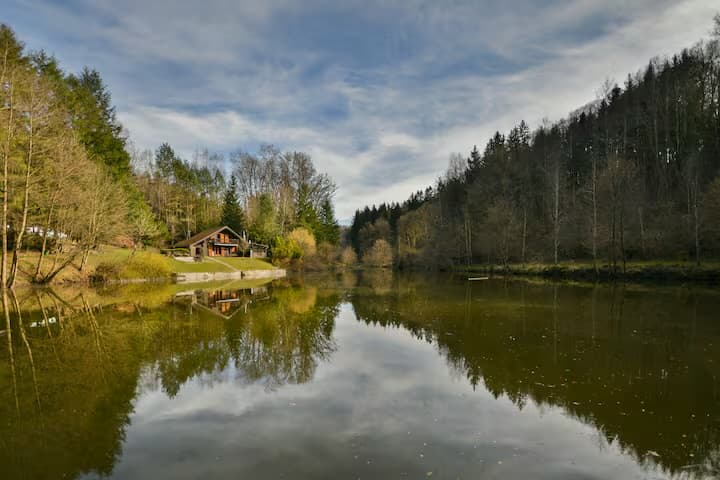 Chalet perdu au milieu de la nature 