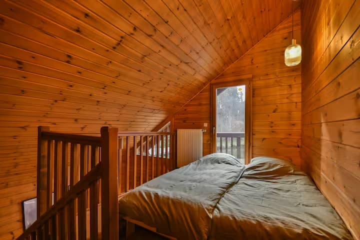 Chalet perdu au milieu de la nature 