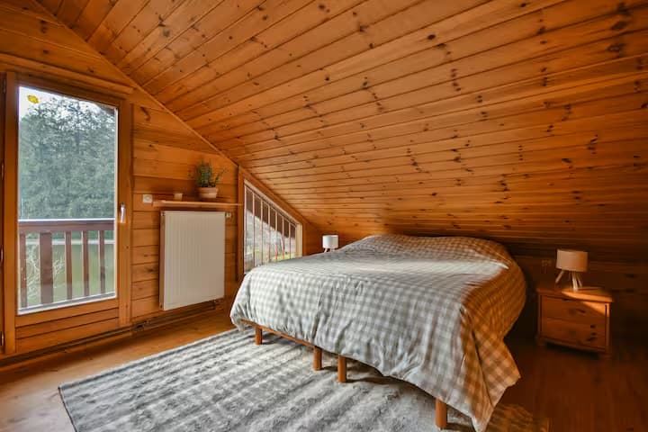 Chalet perdu au milieu de la nature 
