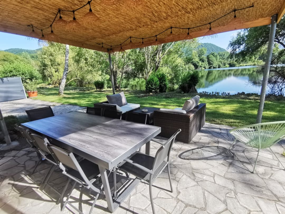 Gîte en bord de rivière dans les Pyrénées avec jardin et vue montagne - Luchon -