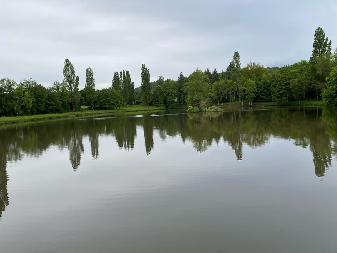 Étang de 1,6ha au coeur de la nature 