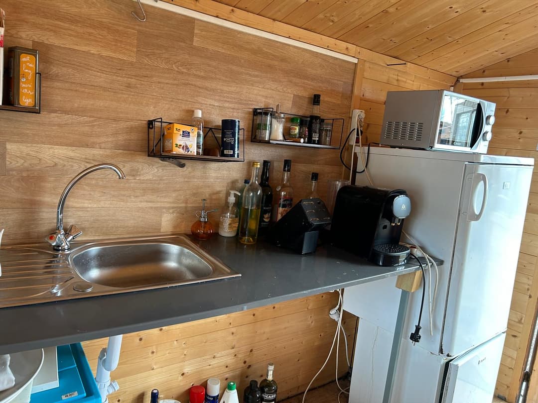 Cabane au bord d’un lac privé 