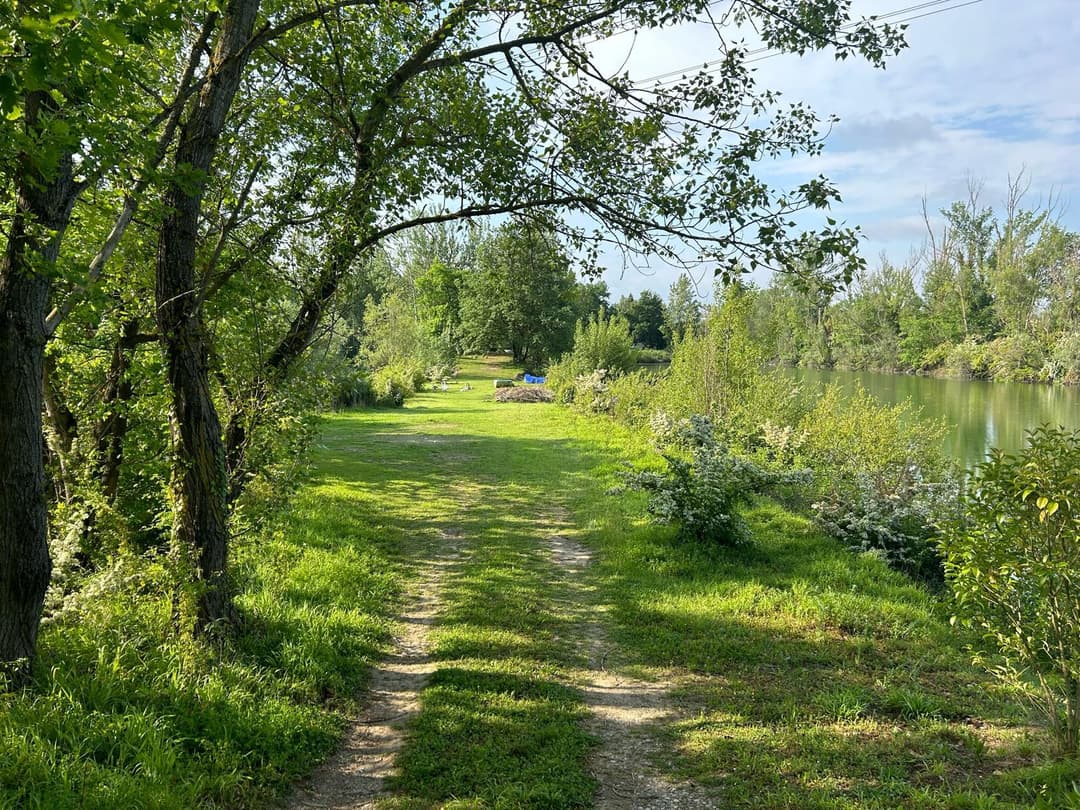 Cabane au bord d’un lac privé 