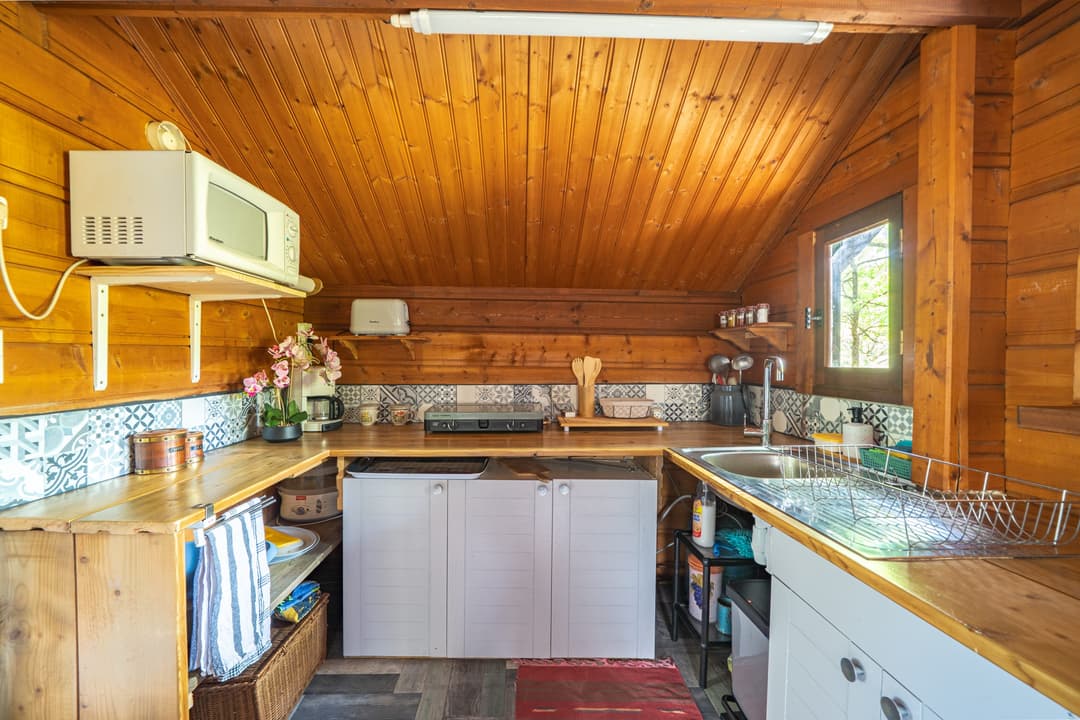 Étang de 7 hectares et chalet tout confort pour 4 personnes 
