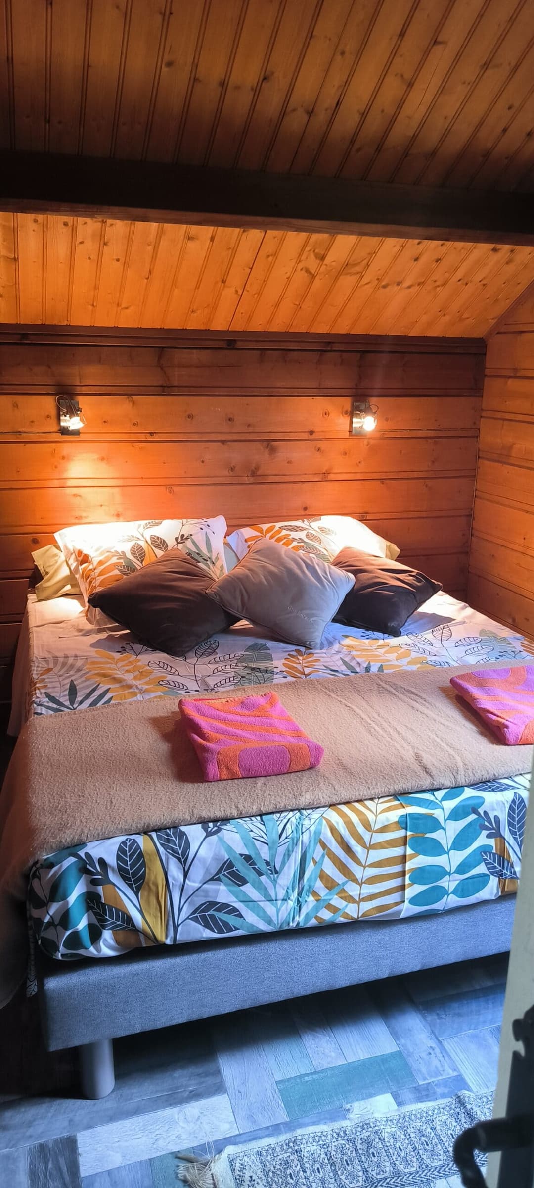 Étang de 7 hectares et chalet tout confort pour 4 personnes 