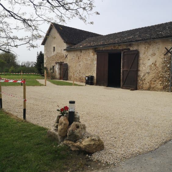 Domaine 7 couchages avec un étang et un coup de pêche en rivière et étang 2 hectares 