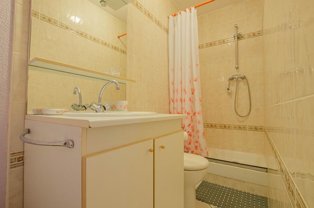 Villa de 120m2 pour 6 personnes au pied d’un étang de 3Ha privatif 