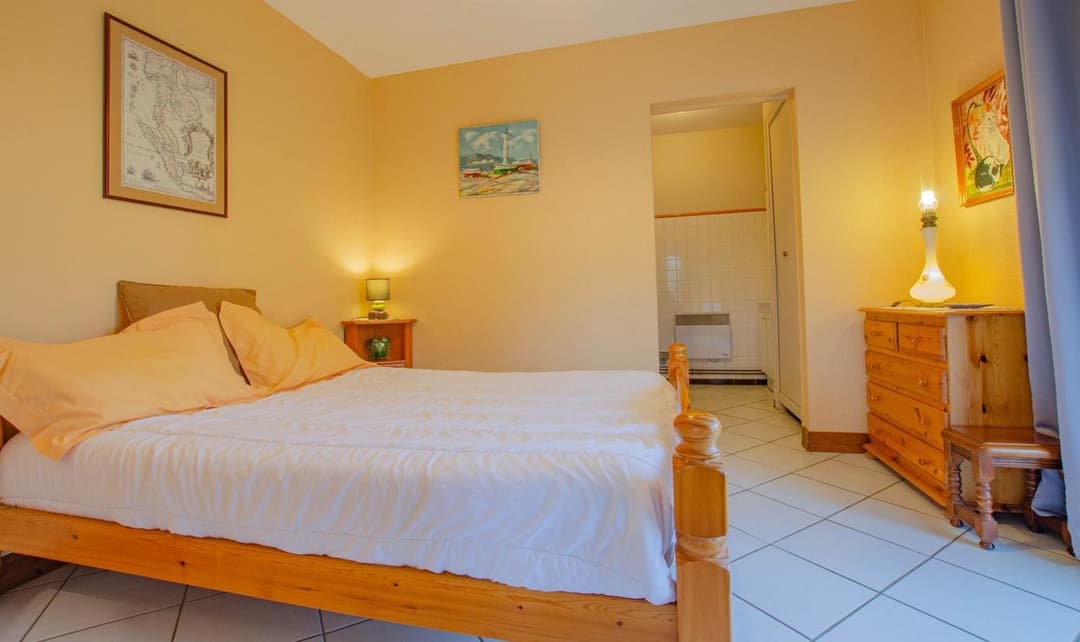 Villa de 120m2 pour 6 personnes au pied d’un étang de 3Ha privatif 