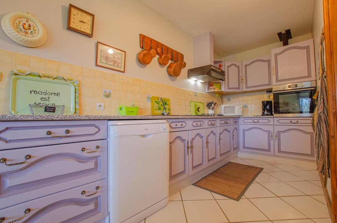 Villa de 120m2 pour 6 personnes au pied d’un étang de 3Ha privatif 